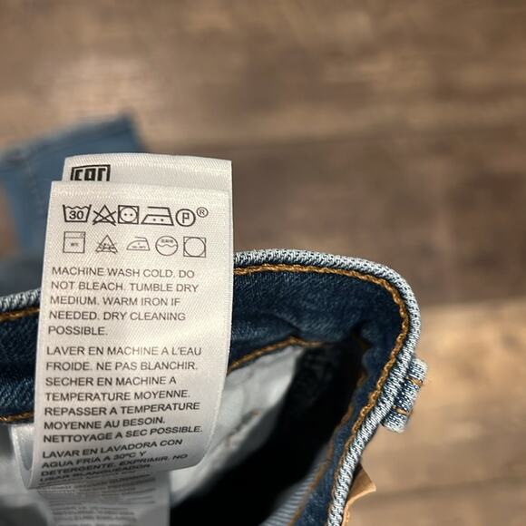 Levi's Women's Wedgie Straight Jean Medium Wash Summer Love Size 30 - Picture 11 of 13